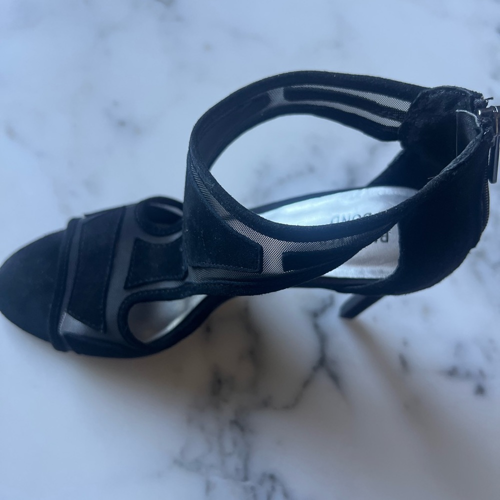 NWOT Bleecker & Bond Black Women's suede Heeled Sandals